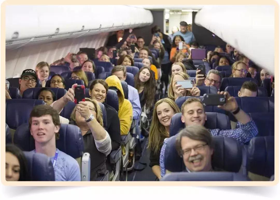 坐飞机见过这么漂亮的空姐吗,空姐坐飞机的奇葩经历