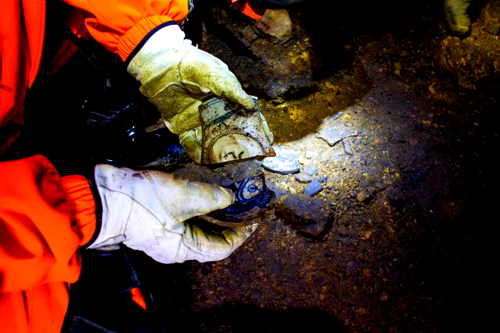 神秘溶洞息烽,探寻神秘洞穴