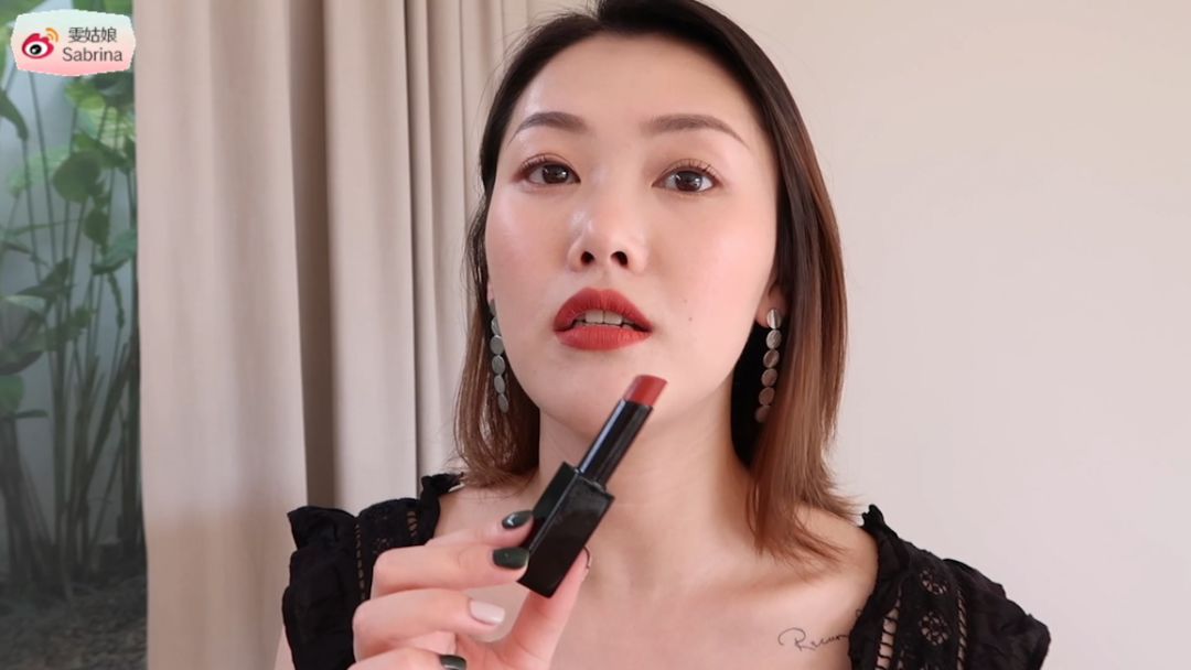 这几支春夏绝美口红,值得收藏的香水或者口红