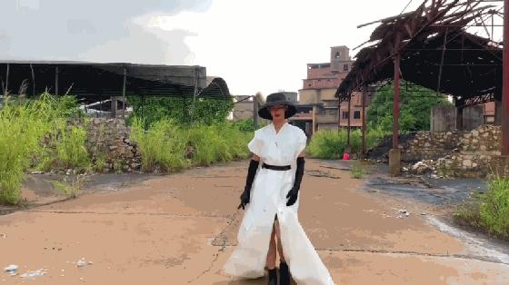 被国人嘲讽，却在国外封神！农村小伙成国际超模，打脸所有嘲笑者