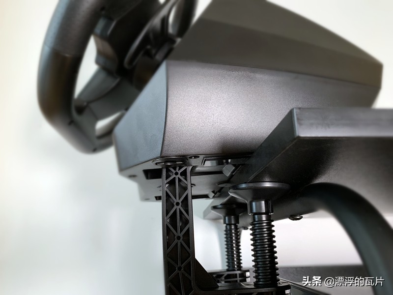 玩赛车游戏方向盘推荐,赛车游戏有必要买方向盘么