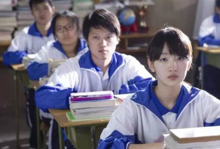 学生不爱穿校服,中学生不喜欢穿校服