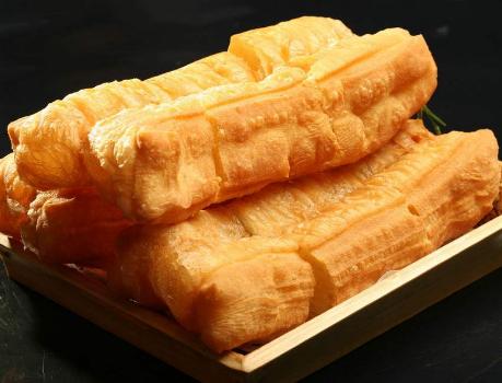 炸油条不放鸡蛋的家常做法,家常炸油条不加泡打粉简单做法