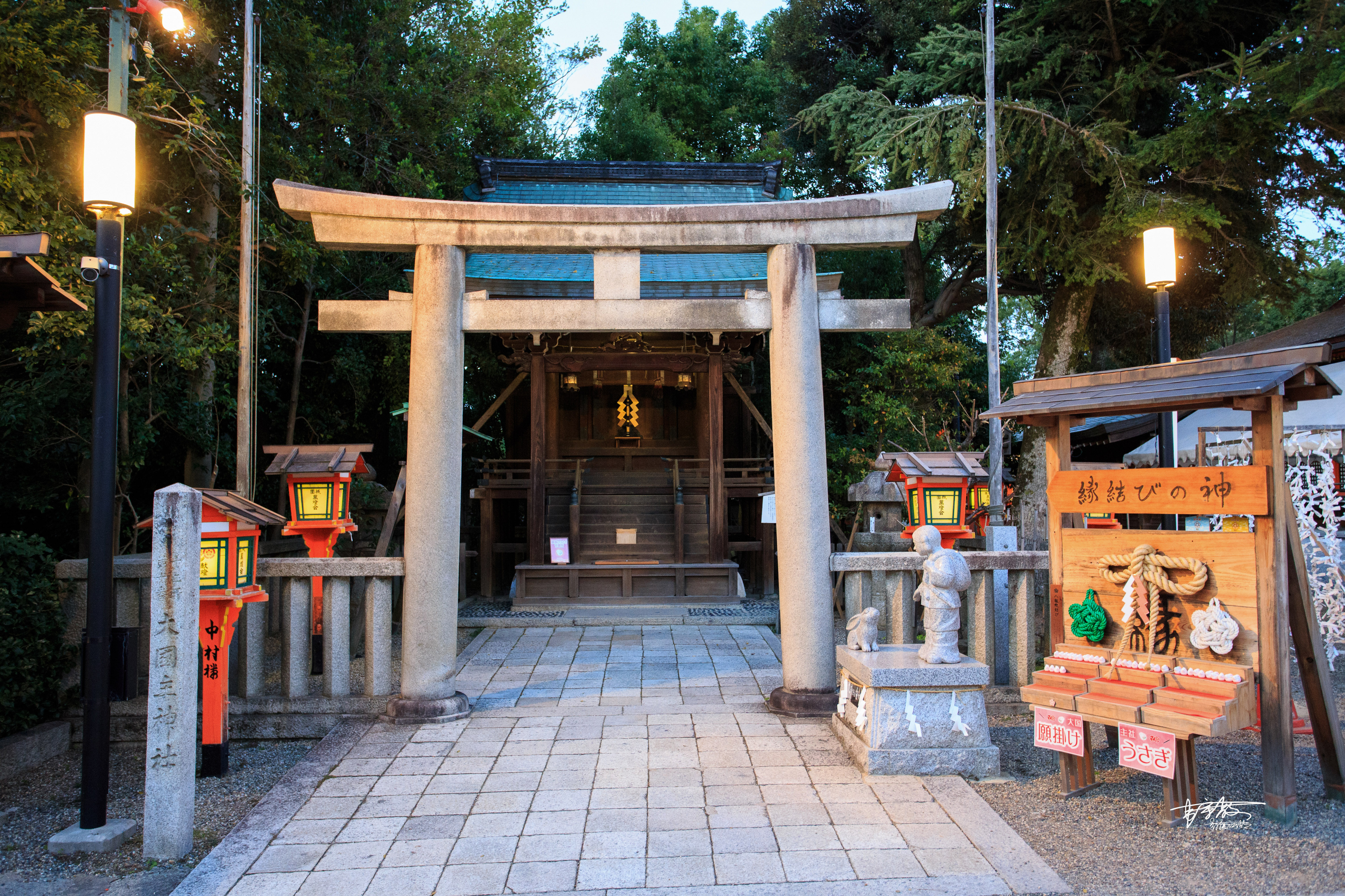 八坂神社和清水寺有何不同,伏见稻田清水寺八坂神社