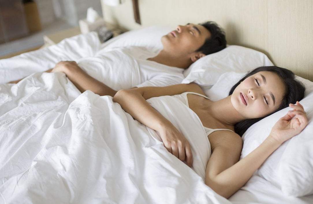 “坐月子”就同房?不要命了,夫妻必须正式这件羞羞事