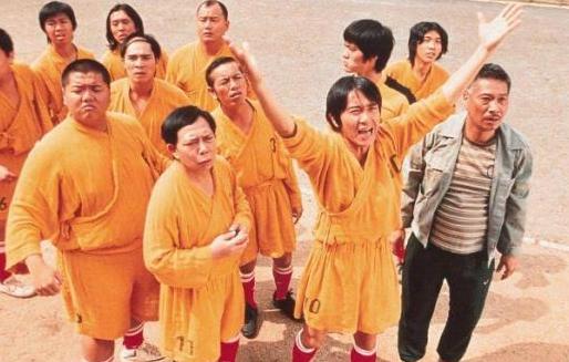 周星驰星爷高燃名场面,周星驰少林足球太牛了片段