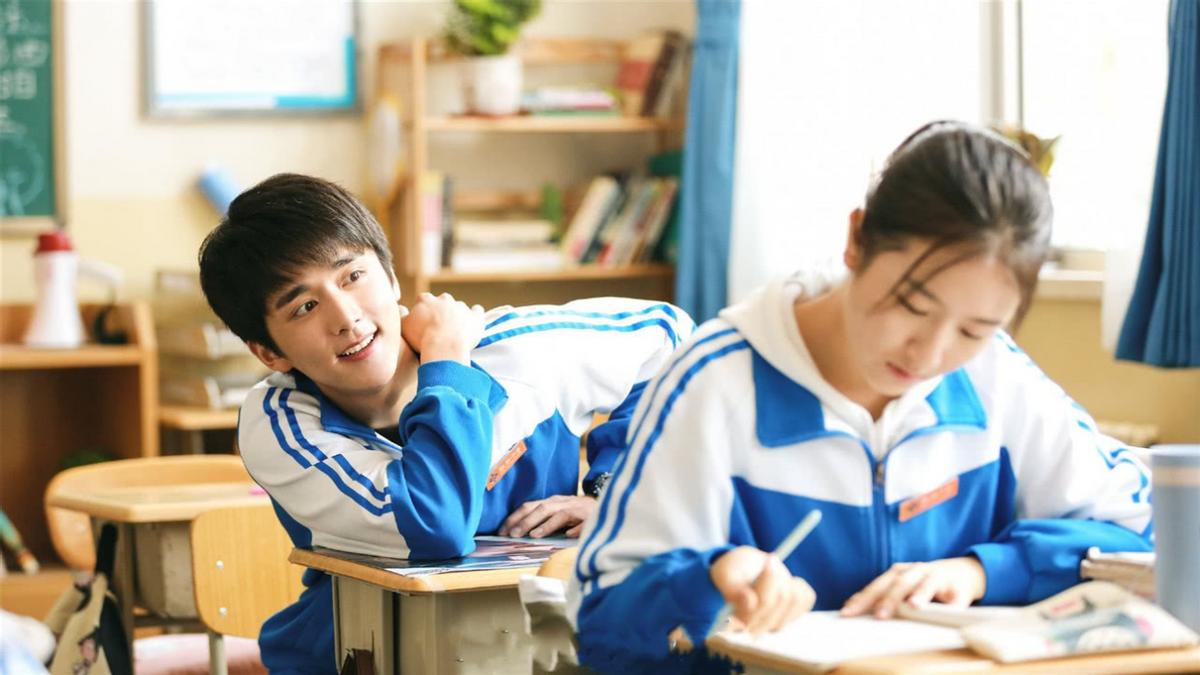 早恋的十大危害,孩子早恋的表现及正确处理方法