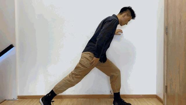 睡觉嘴里发干舌头发干,晚上睡觉嘴里发干发渴是怎么回事