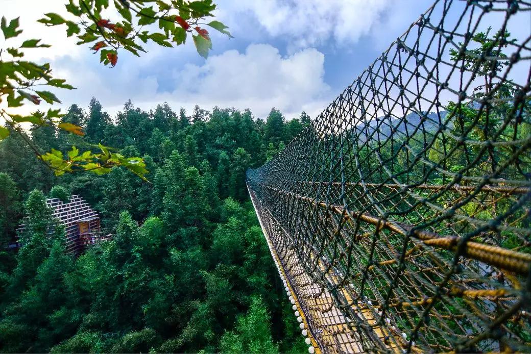 山顶云海自驾游,云海日出露营自驾游攻略