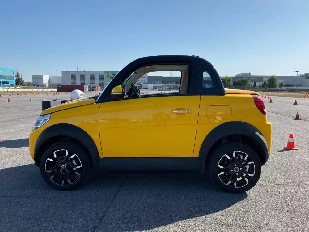 “超跑”迈迈是山寨车型？如今仅上线两个月就消失了