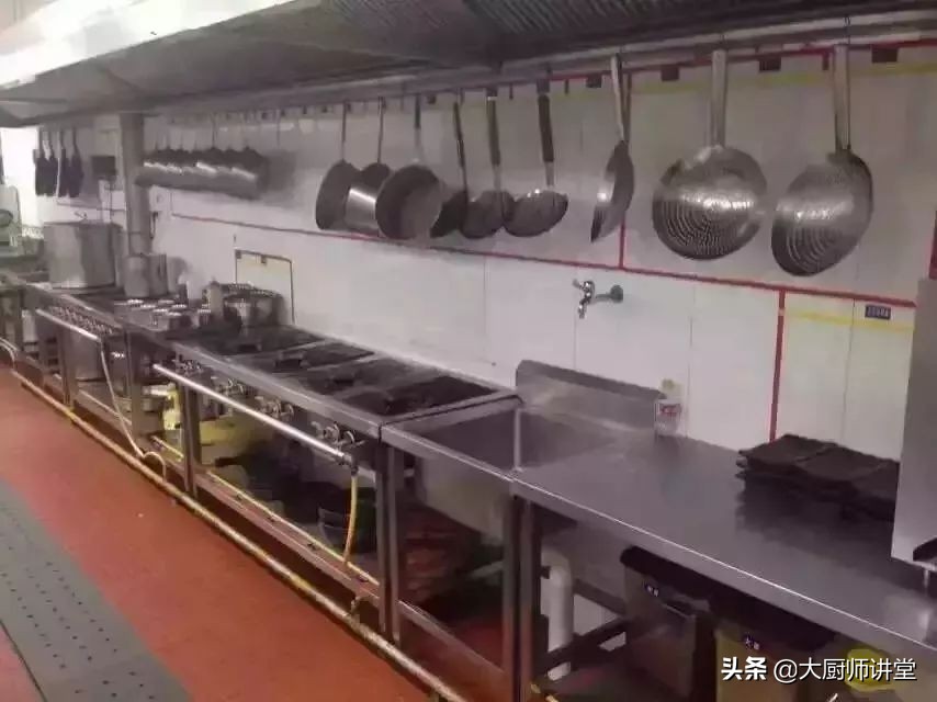 火爆全国的4D厨房到底是怎么样的？厨师长给你看看这些照片