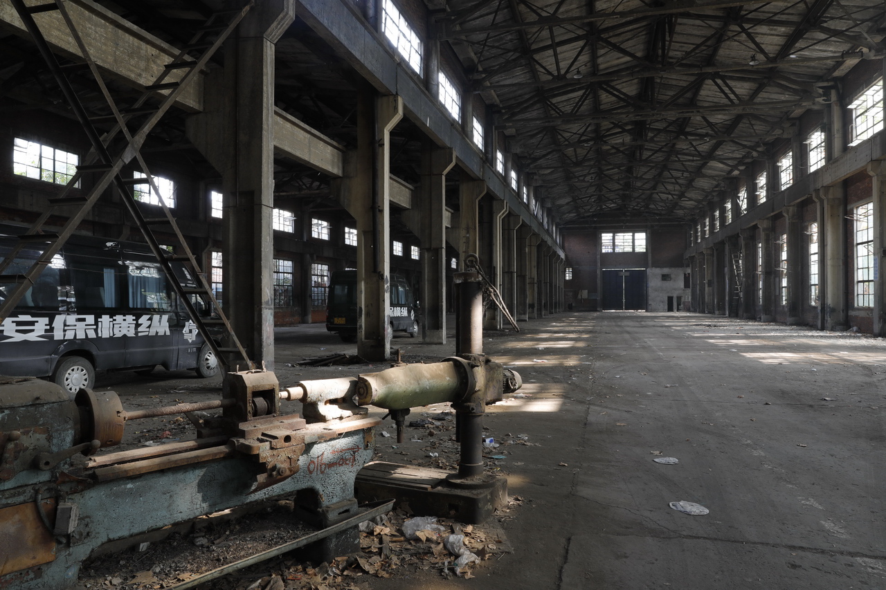 武汉轻型汽车制造厂,武汉特种车制造厂