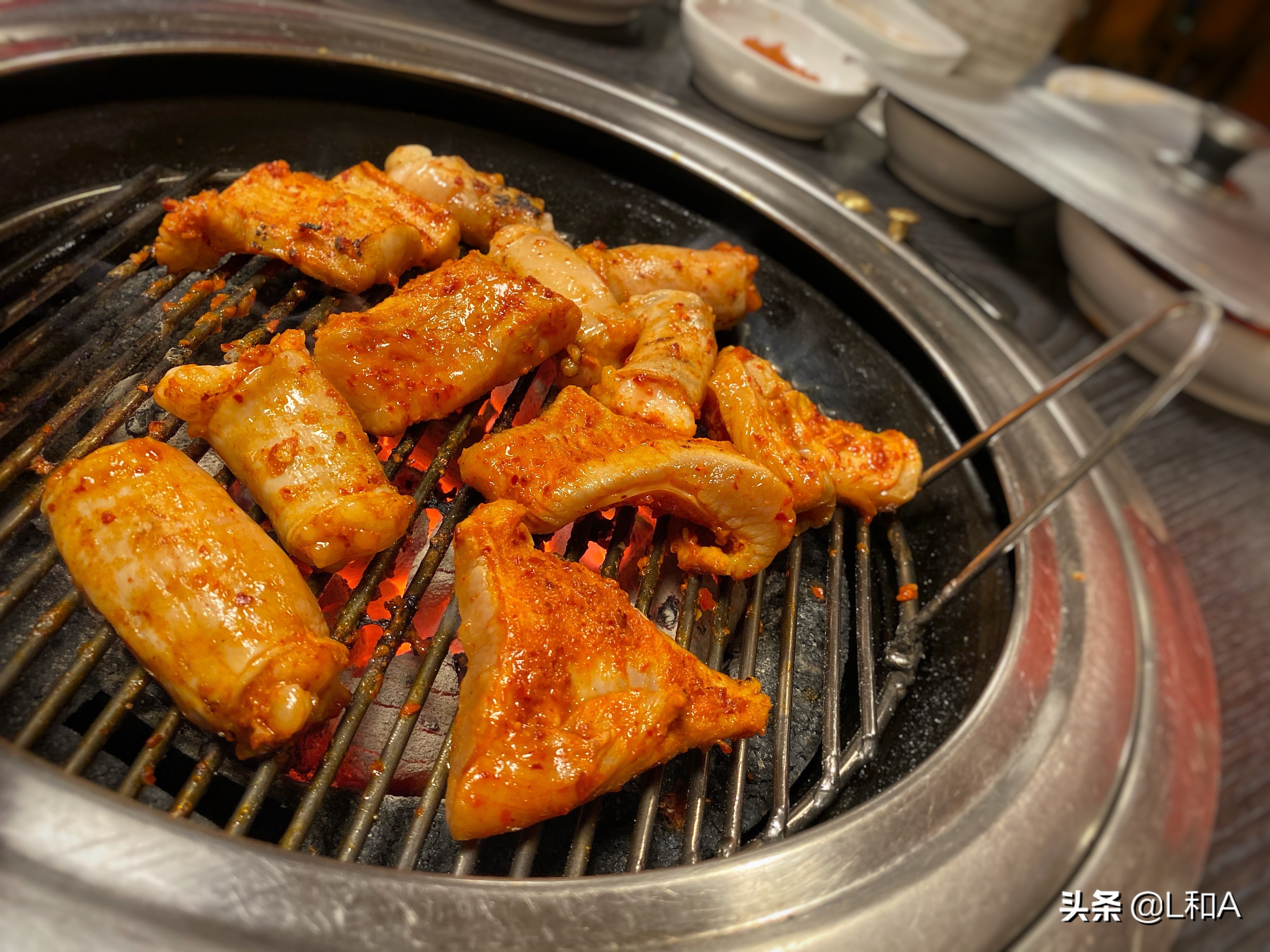 首尔：乙支路的烤内脏专卖店，前韩国总统的老相好