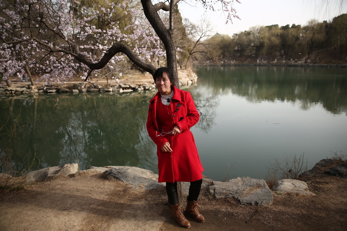 一个丑到瘫，一个美若仙，为何都能“火”？