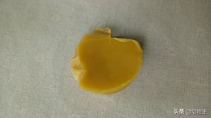 自制薄荷润唇膏简单教程,技能改变生活视频讲解