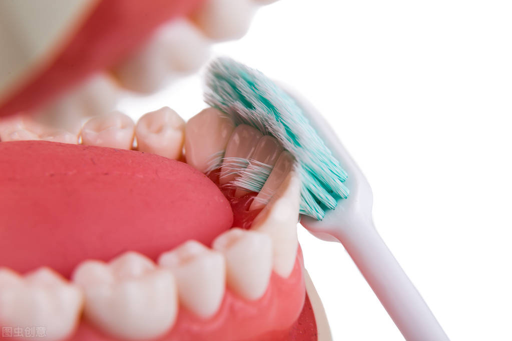 肝癌晚期患者牙龈出血,肝癌晚期患者牙龈出血还能活多久