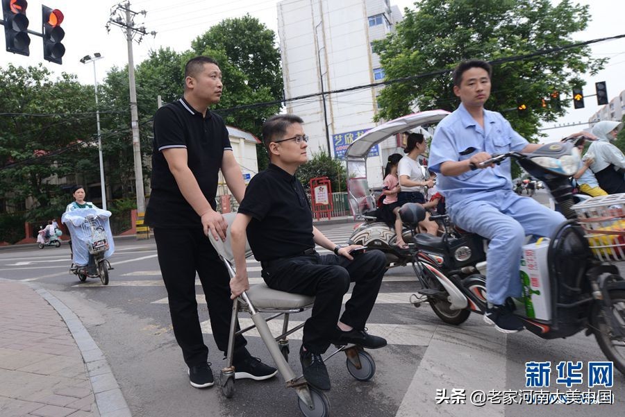 河南平顶山:“背上兄弟”的36年不了情,这就是河南人