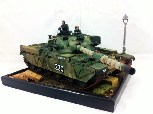 如何做一辆逼真的坦克模型？这些步骤必不可少，连餐巾纸都有奇效