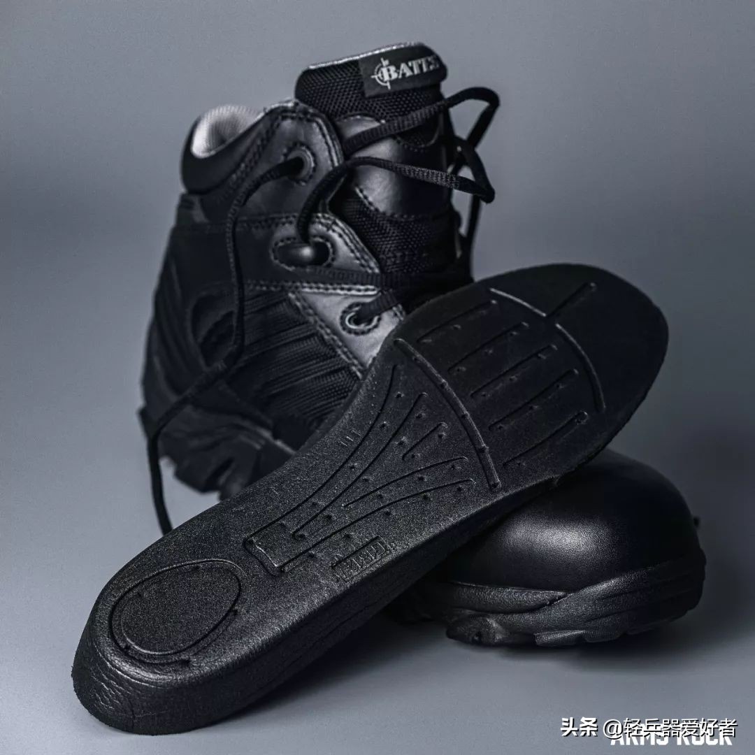 日常防水军靴,军靴下雨天可以穿吗