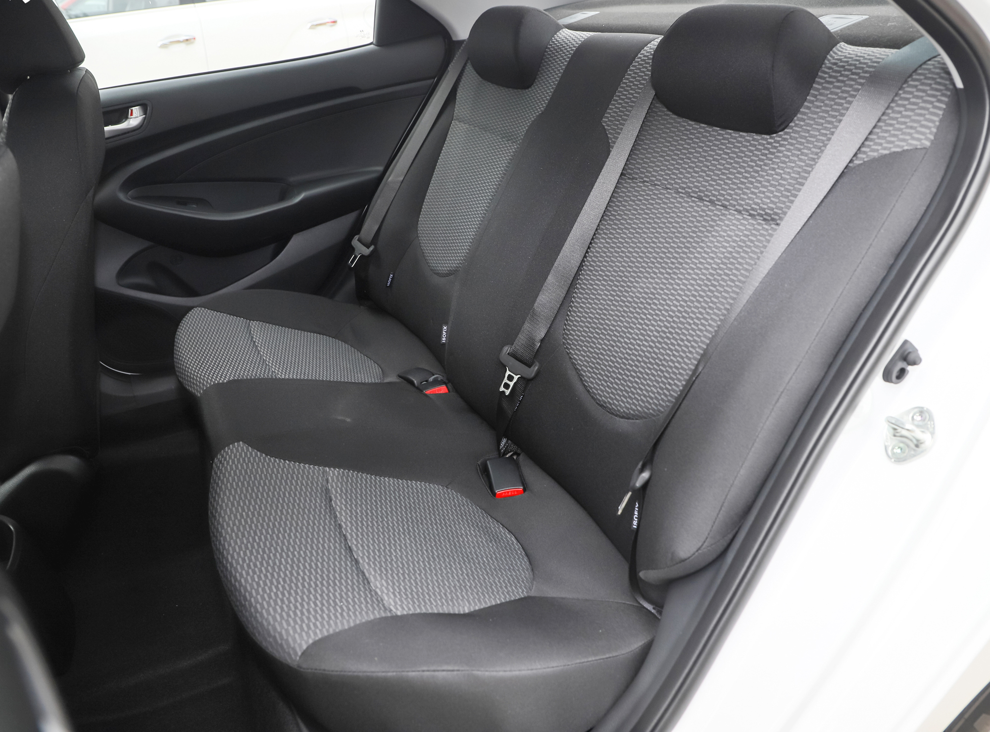 售价不到5万，车重不到1吨的“买菜车”，真的适合代步吗？