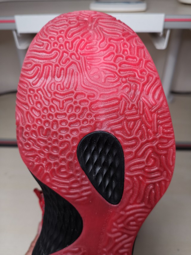 国货当自强最佳第六人战靴匹克闪电开箱