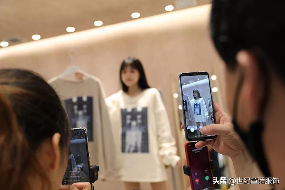 服装店直播卖货应该开通什么,服装实体店直播营销教程