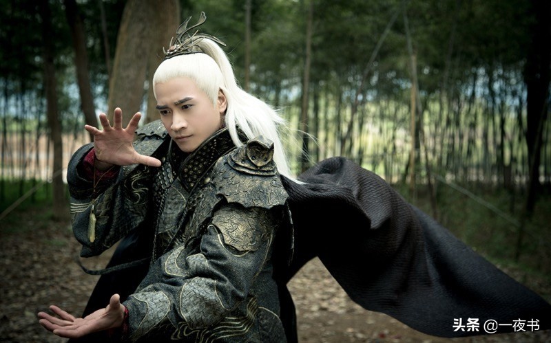 武侠经典角色铁胆神侯,铁胆神侯打得过入魔后的雄霸