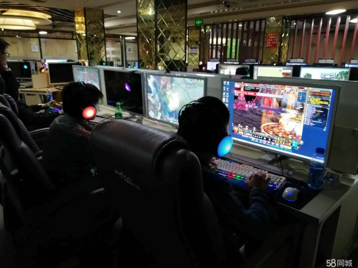 富二代网吧上网,富二代开网咖