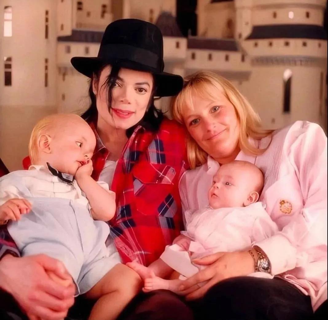 迈克尔杰克逊的儿子和女儿的状况,迈克尔杰克逊女儿们现状