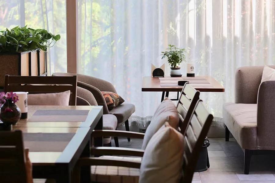 兰州不得不去的花园餐吧,兰州啤酒花园餐吧