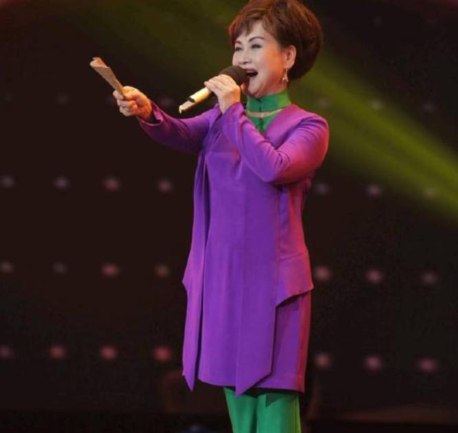 李谷一和二婚丈夫照片,一婚嫁恩师二婚嫁王刚视频