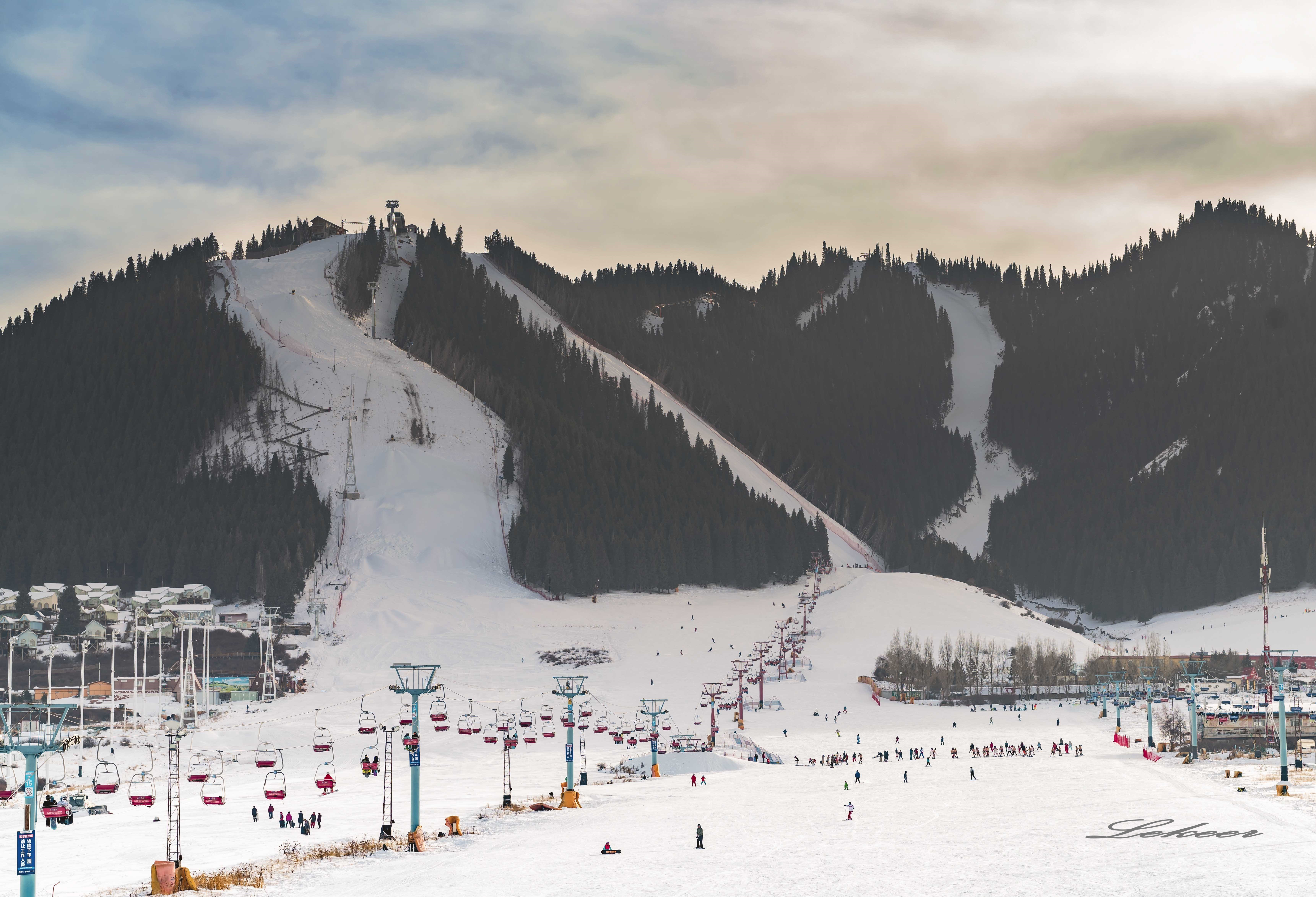 国内最顶级滑雪场,国内最顶级的滑雪场在哪