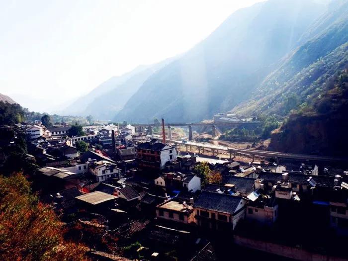 云南旅游特色小镇有哪些,比较有特色的云南小镇