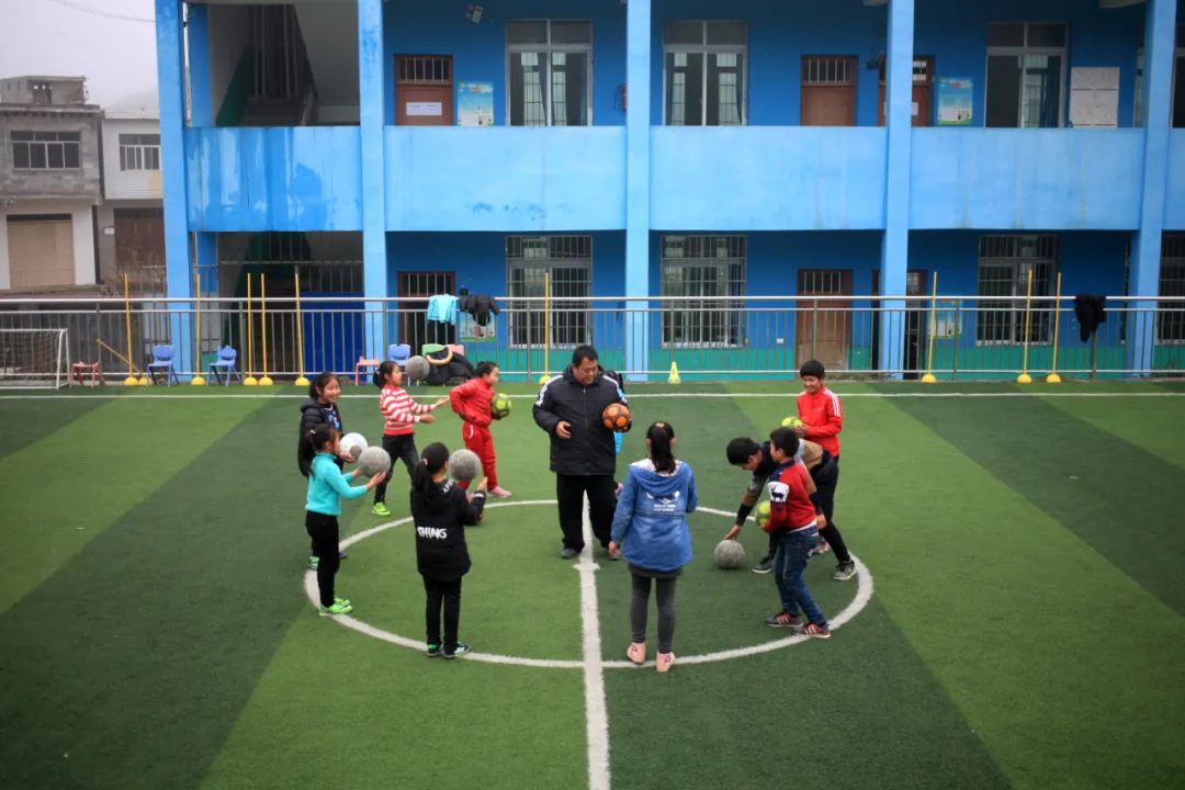 大山深处的他们,大山深处的人