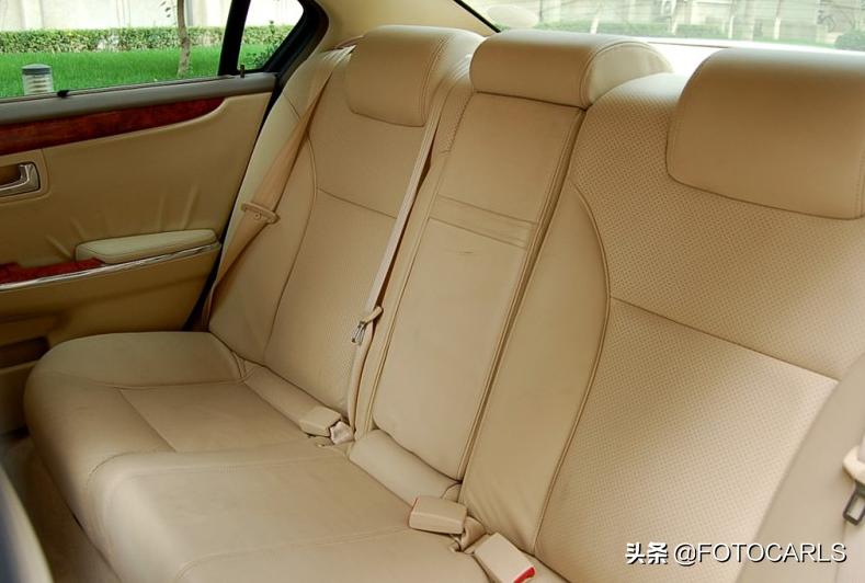 别克老款君越全新车,别克君越老款现在还值得入手么