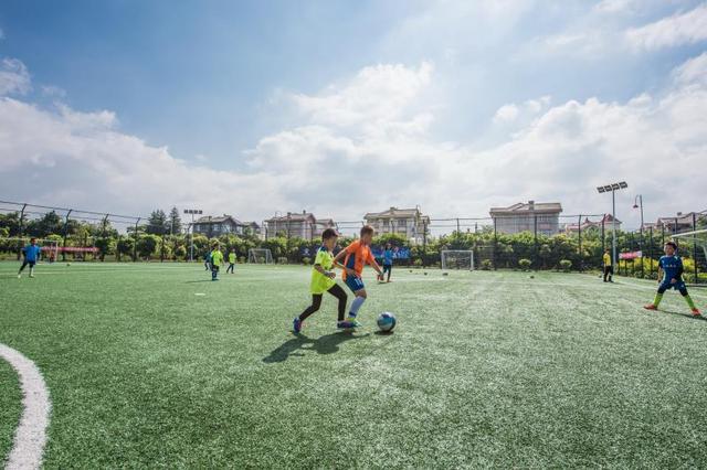 儿童足球体验课应该怎么上,7-12岁少儿体能足球课程