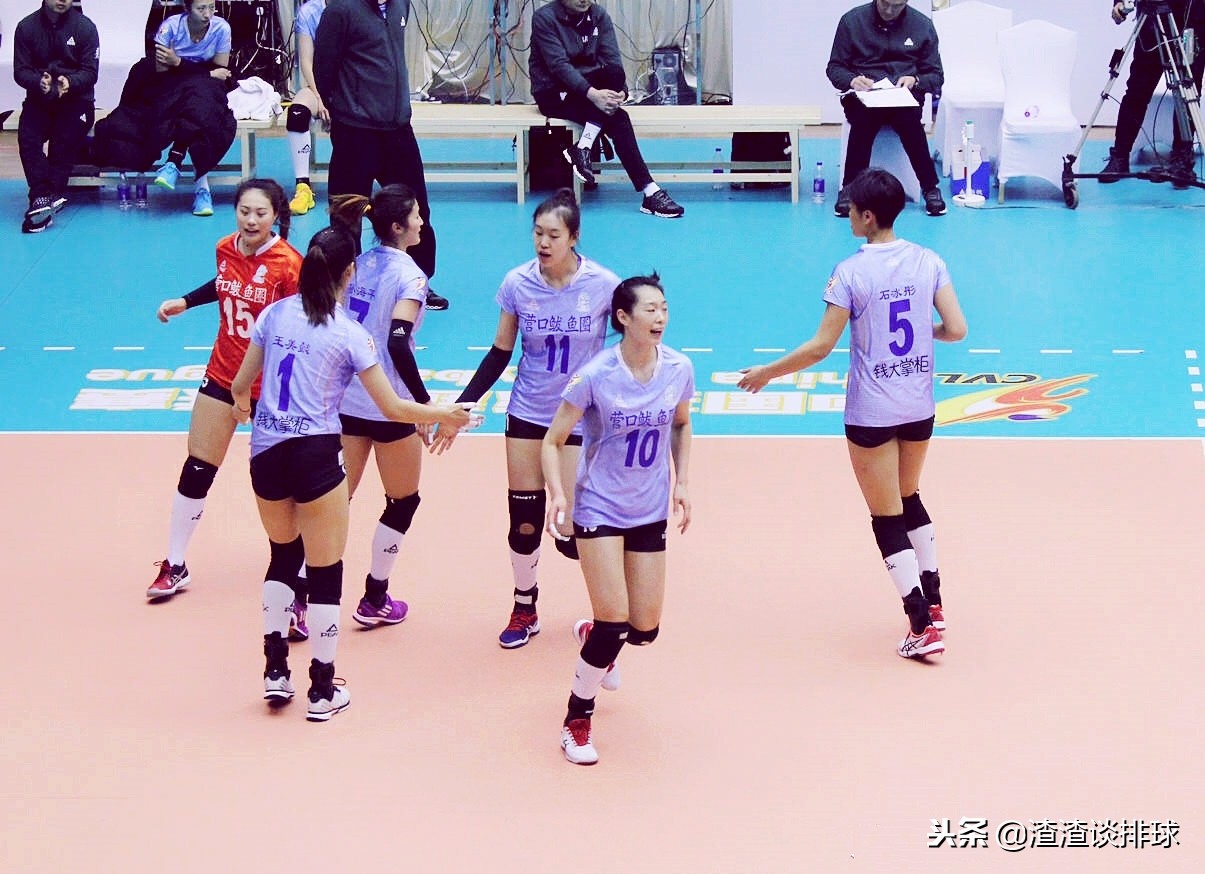 中国女排超级联赛山东女排主场迎战辽宁女排，小球是关键