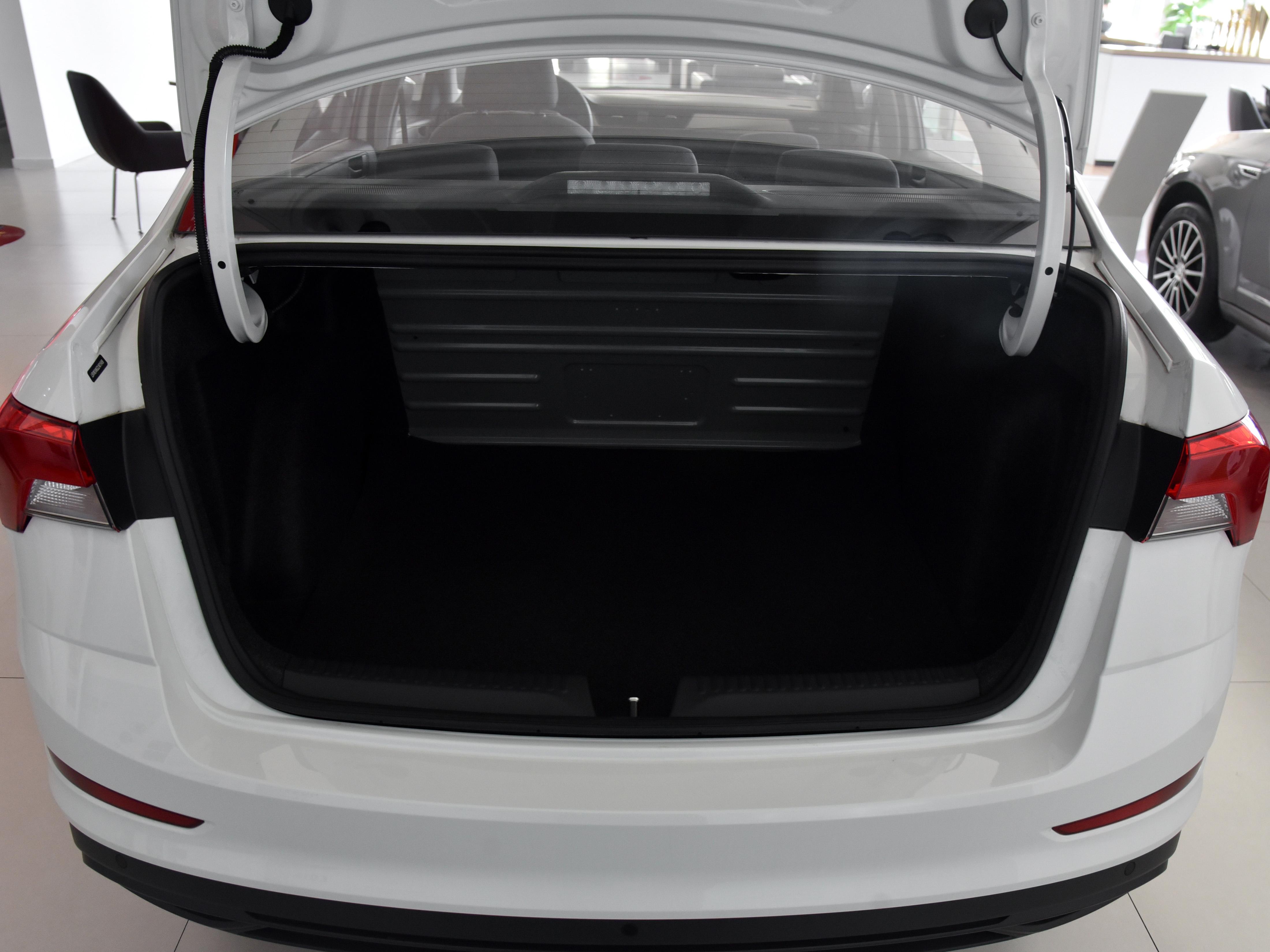 10万左右的紧凑级家轿选哪些,10万左右合资紧凑燃油车