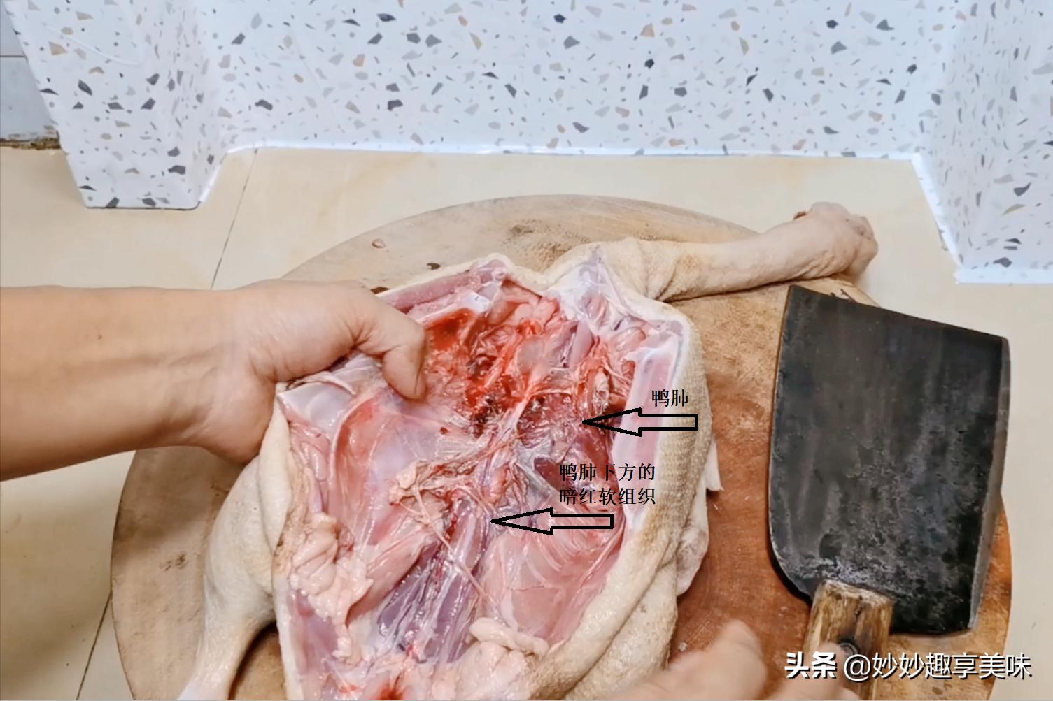 鸭肉怎么处理最好吃,买的鸭肉要不要过水