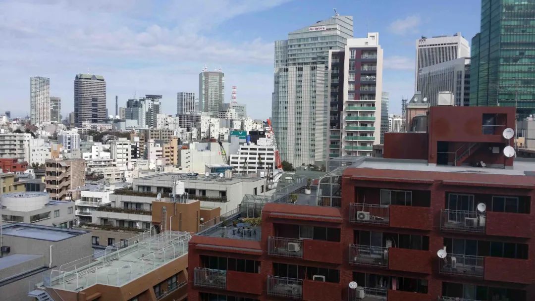 坐拥六本木都市核心，尽享时尚便利生活