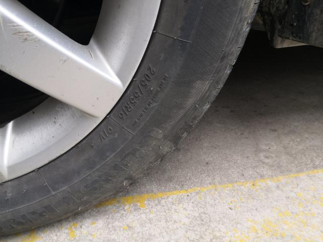 标致307两厢自动1.6驾驶感受,307原地烧胎