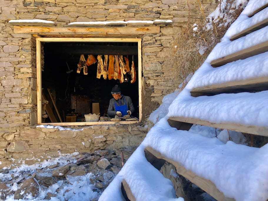 四姑娘山看雪山民宿,在四姑娘山玩住哪里