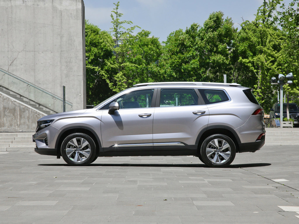 舒适的7座亲民的价格吉利豪越车型分析导购