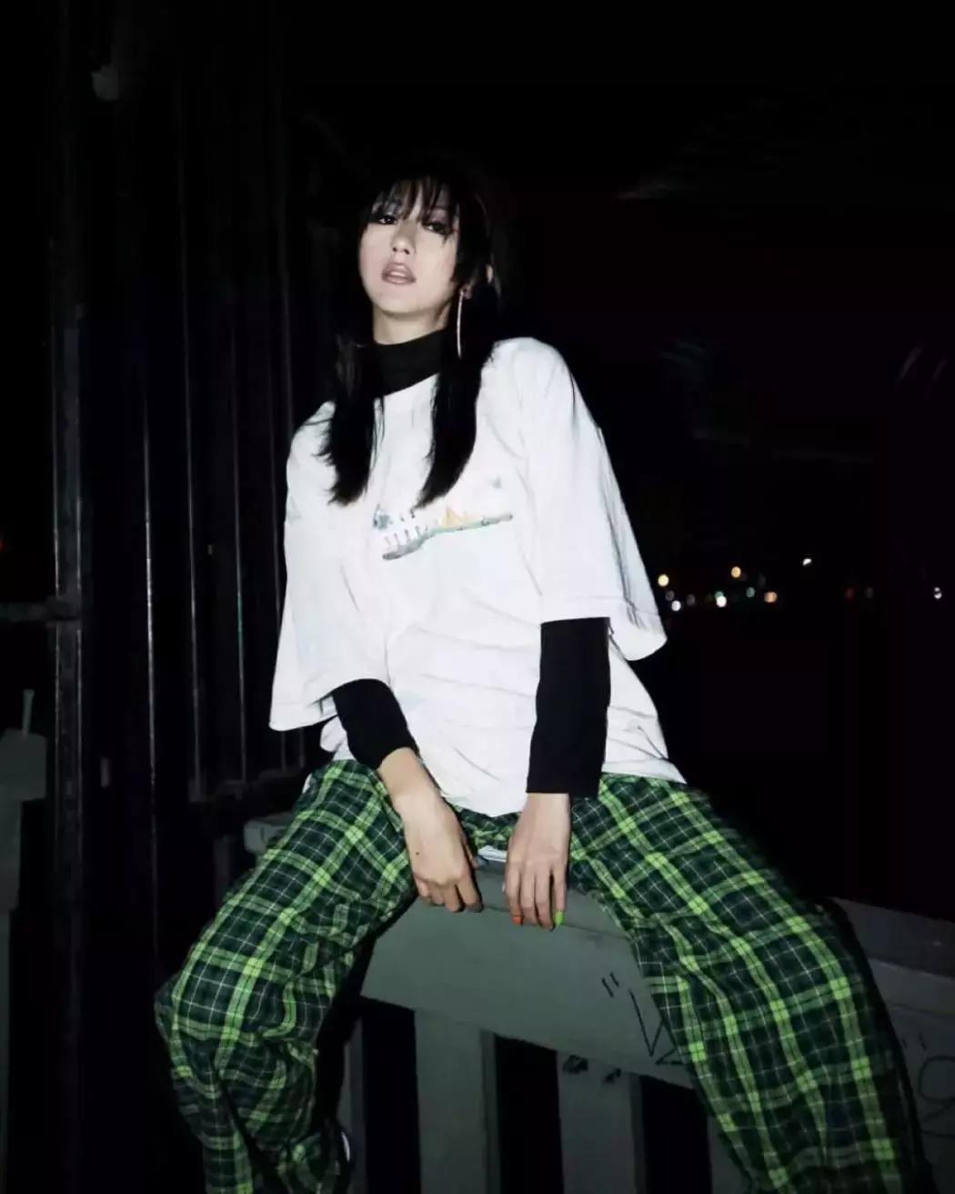 除了那位「E奶」女孩以外,DJ圈还有许多值得关注的小姐姐存在！