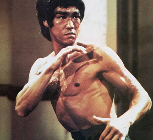 李小龙打擂台遇到最大困难,李小龙擂台实战