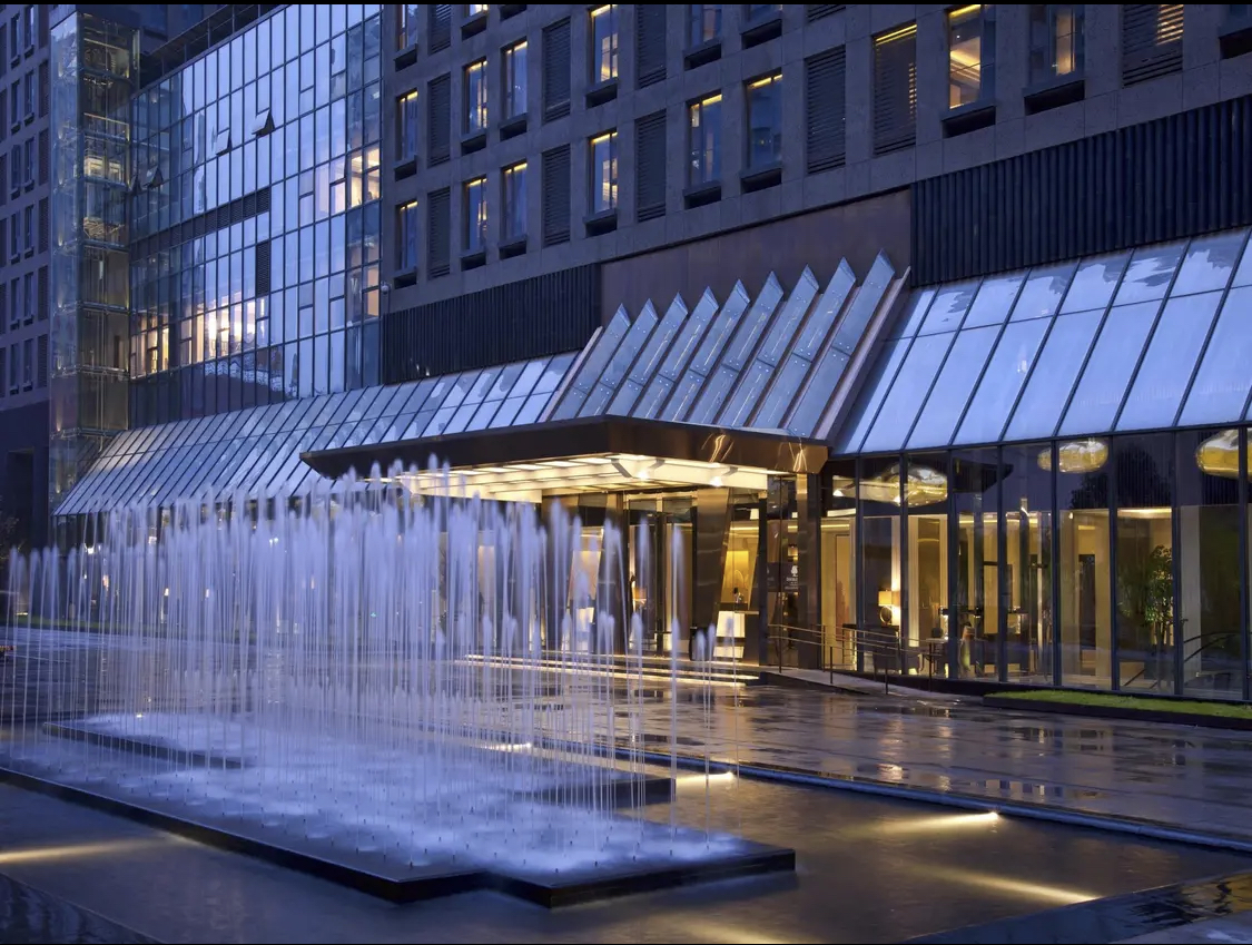 重庆人均100的酒店,重庆希尔顿一大一小自助