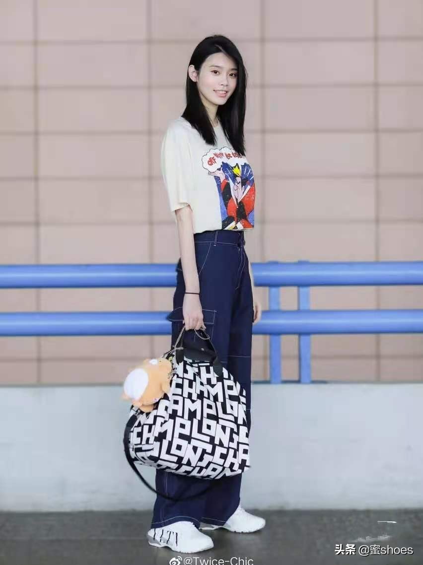 cl红底鞋和玛丽珍鞋区别,cl红底鞋和口红是一个牌子吗