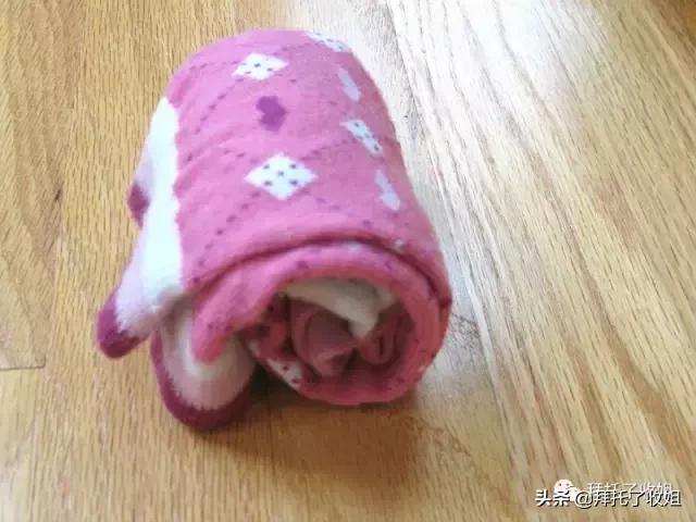 袜子折叠法简单,袜子简单折叠法