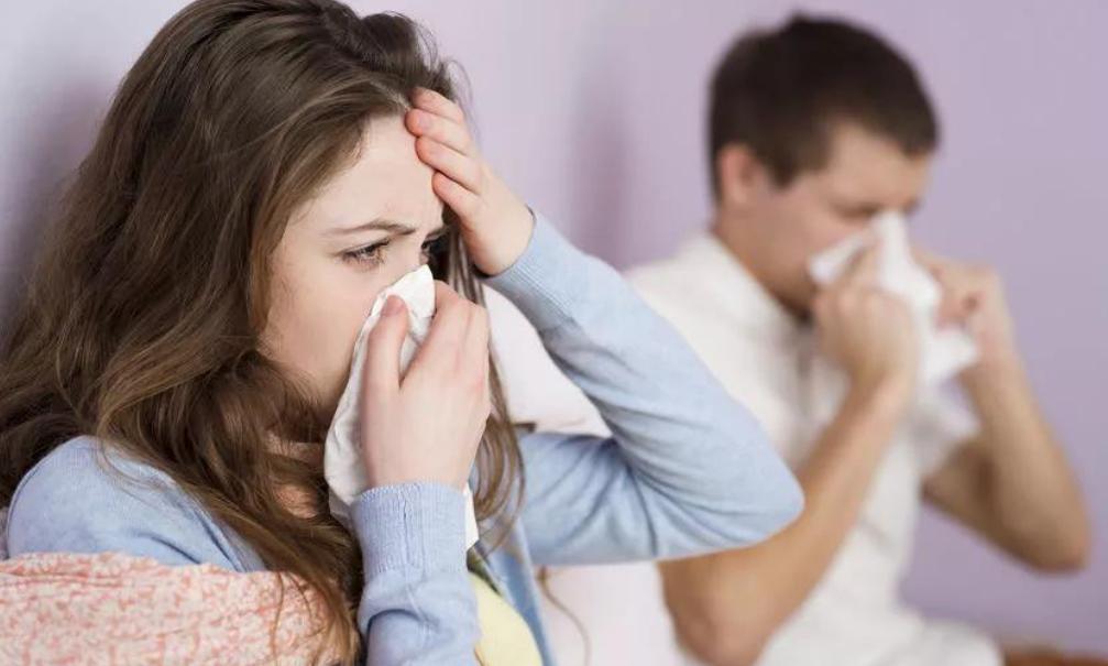 为什么日本人一年四季都穿袜子,日本人睡觉穿什么样的袜子