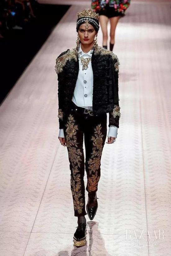 DG辱华后专柜有顾客要退回预存金：全国都在*制抵**不敢穿了